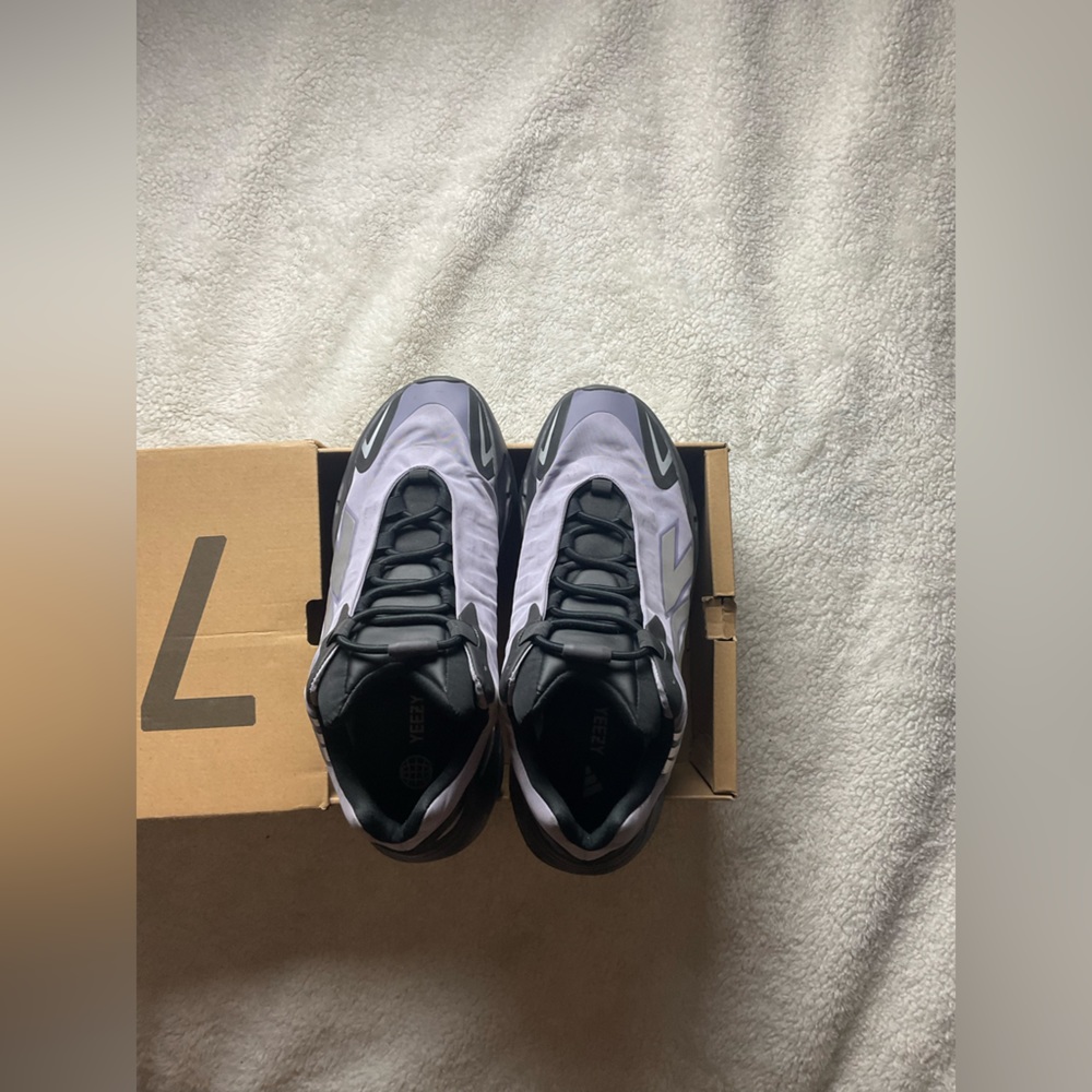Yeezy 700 Boost